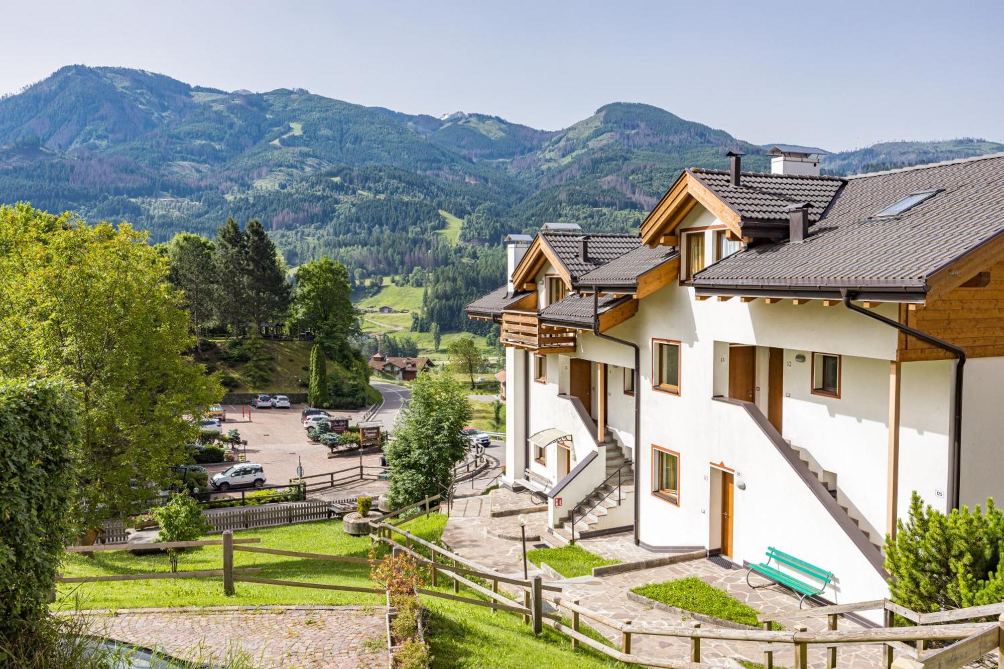Residence Des Alpes Cavalese Exterior foto