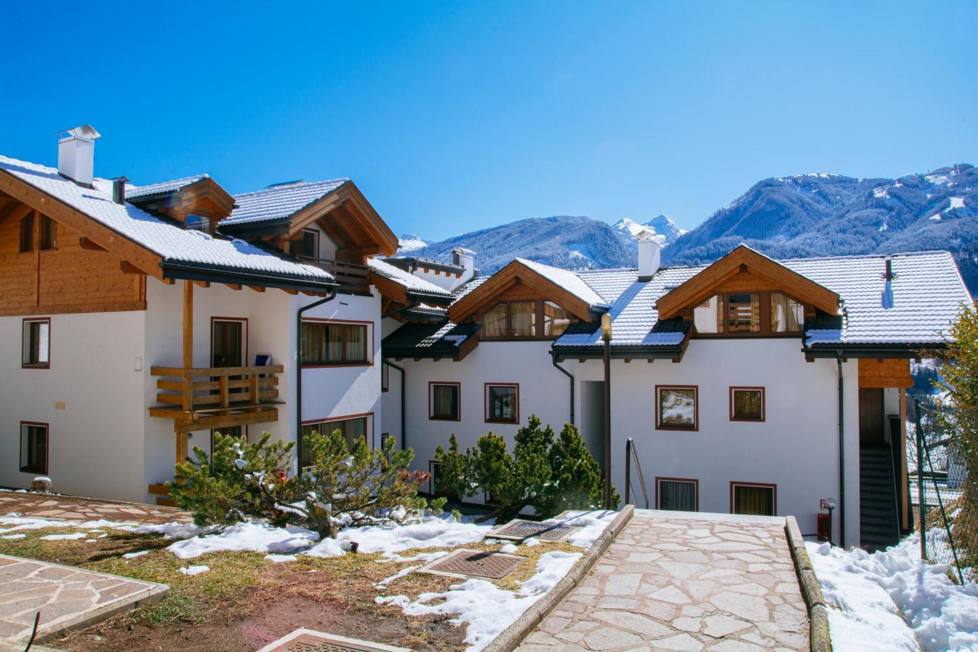 Residence Des Alpes Cavalese Exterior foto